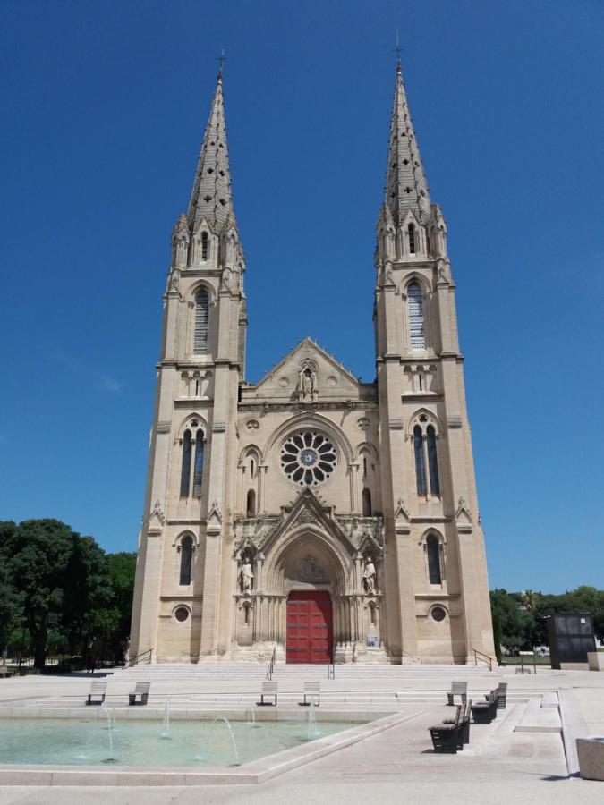 Le Sully Lägenhet Nîmes Exteriör bild